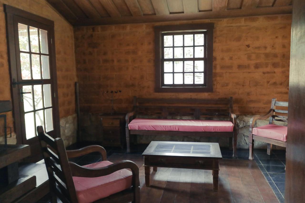 Em Tiradentes, Minas Gerais, Casa Tipica E Espacosa Em Terreno Arborizado Exterior photo